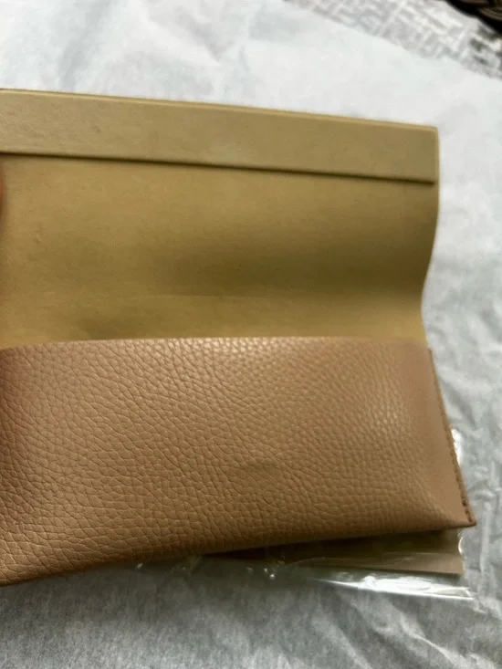 MAX MARA leather SUNGLASSES CASE AND DUST CLOTH - Picture 2 of 2